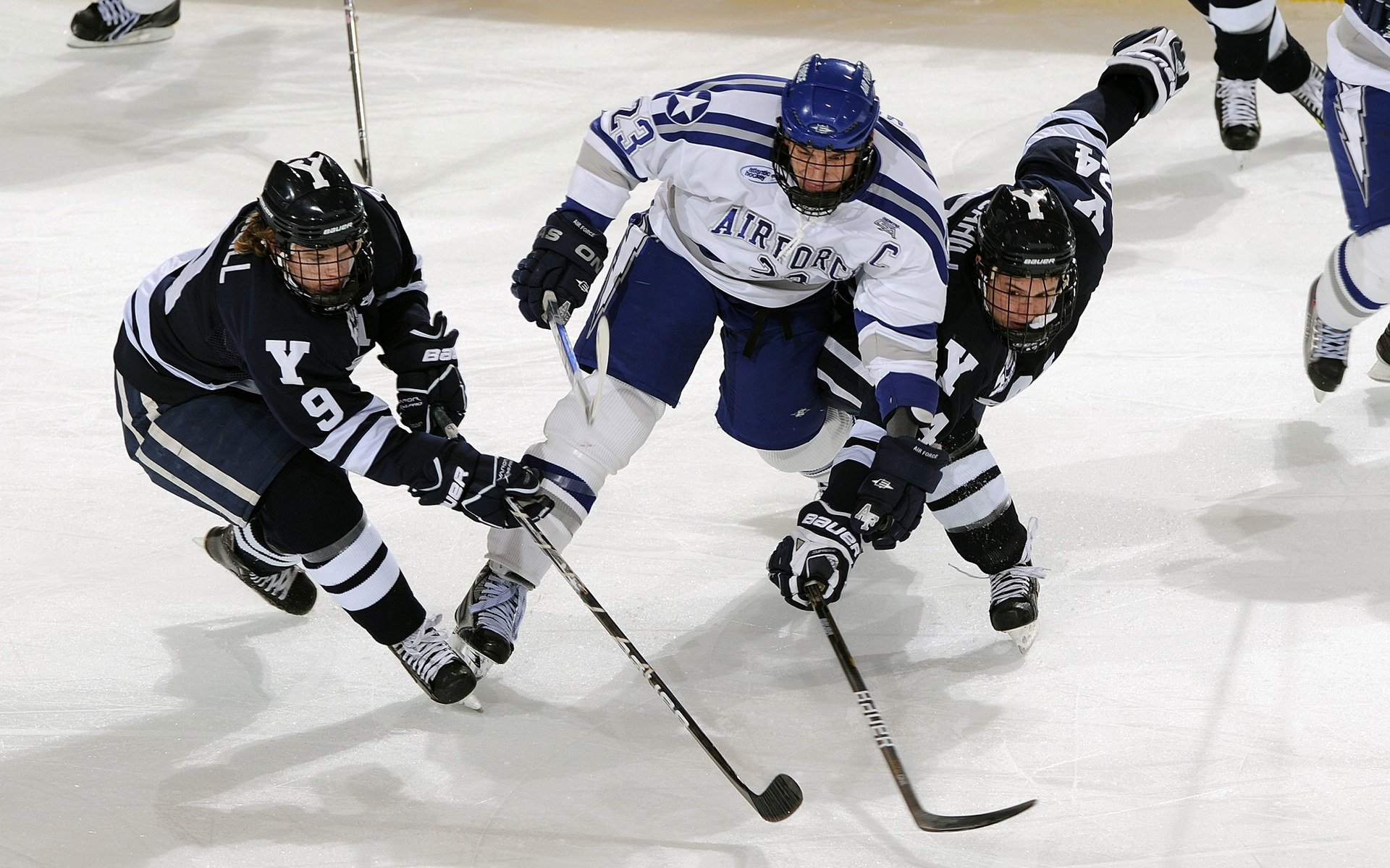 北欧风暴撕碎欧洲红魔，阿根廷巫师在伯纳乌施法，足球的冰与火之歌